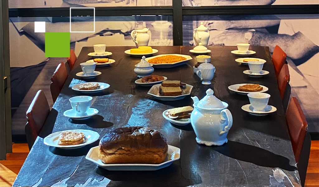 Mesa de café da manhã.