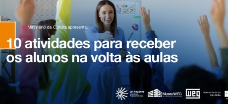 Banner com imagem de professora em sala de aula.